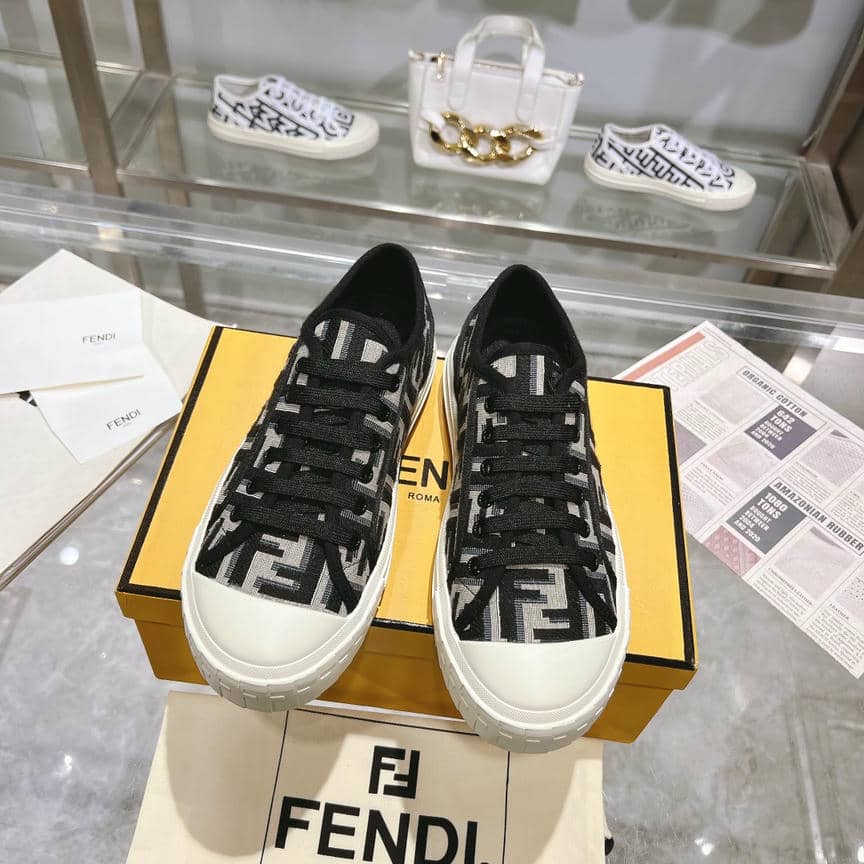 Fendi Sneaker-11